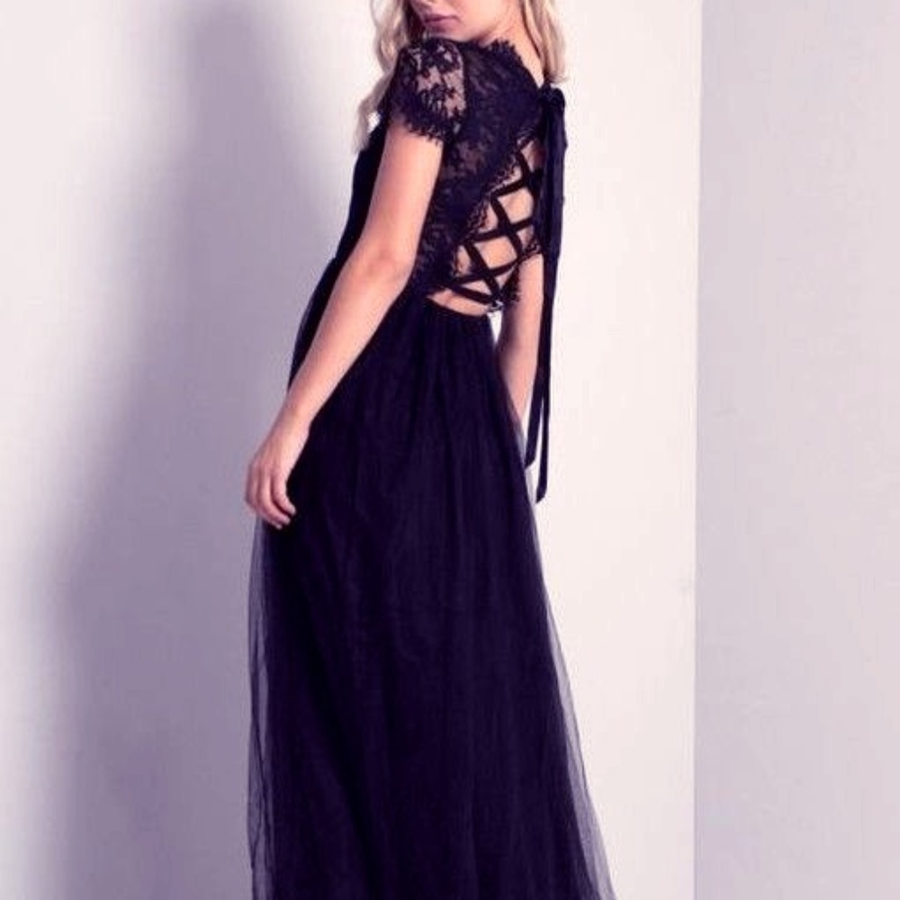 NWT SOLDOUT chi chi london erin black laceup prom
